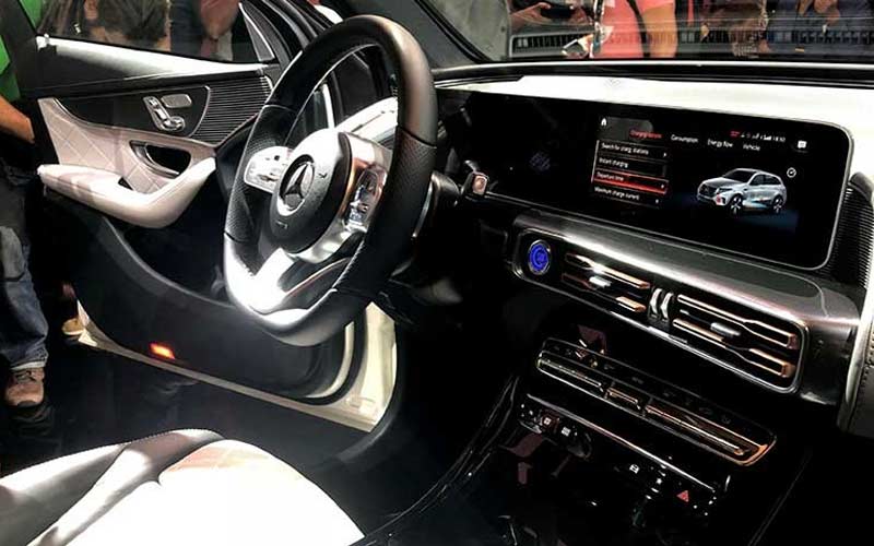 El EQC de Mercedes durante su presentación en un acto en Estocolmo, el 4 de septiembre de 2018.