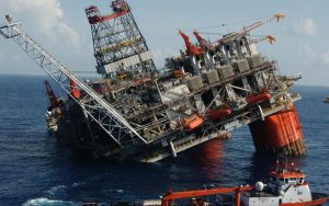 El desarrollo del campo Thunder Horse fue afectado por el huracán Dennis en 2005.