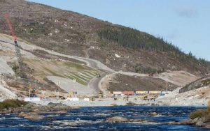 Hydro-Quebec planea vender la energía limpia generada por el proyecto Romaine a clientes en el noreste de los Estados Unidos (aquí se ve la represa Romaine 4)