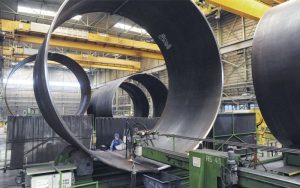 Las fundaciones se fabrican en Rostock, Alemania, por parte de EEW Special Pipe Constructions.