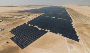 Noor Abu Dhabi es la granja solar más grande del mundo.
