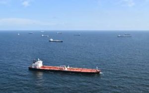 Comienza a reducir el número de supertanqueros utilizados como almacenamiento de crudo flotante