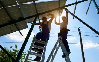 IRENA sigue a la IEA y presenta plan de recuperación sostenible