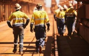 Rio Tinto registró incremento en los envíos de mineral de hierro para el 2T-2020