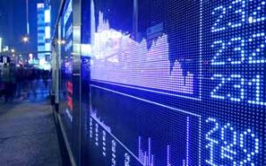 Los precios del petróleo caen en medio de las expectativas de la OPEP+