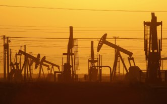 Irán acelera el desarrollo del enorme campo petrolero de West Karoun