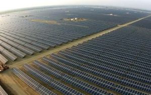 China conecta una enorme granja solar de 2,2 GW a la red