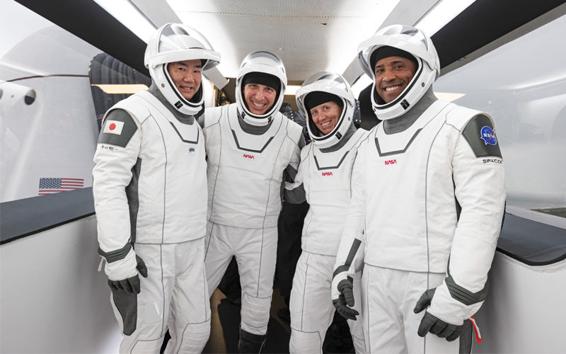 NASA SpaceX lanzamiento espacial mision crew 1 tripulacion 9650