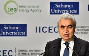 IEA: la transición de la energía amenaza a los productores de petróleo