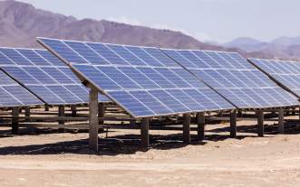 La capacidad renovable de los Emiratos Árabes Unidos aumentará cuatro veces para finales de 2025