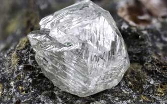 Lucapa encuentra un enorme diamante blanco en Mothae, África