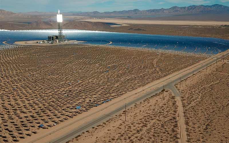 El parque solar de Bhadla, que es la mayor planta de energía solar del mundo