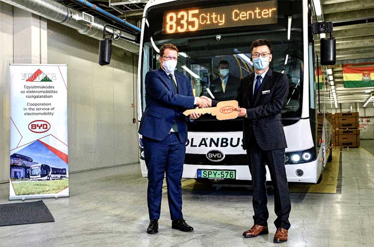 entrega de buses electricos de byd une eslovaquia y hungria grafica 11904