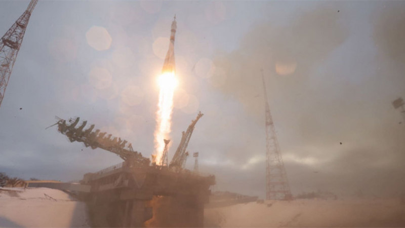 un multimillonario japones se lanza a la iss a bordo de un cohete soyuz grafica2 13689