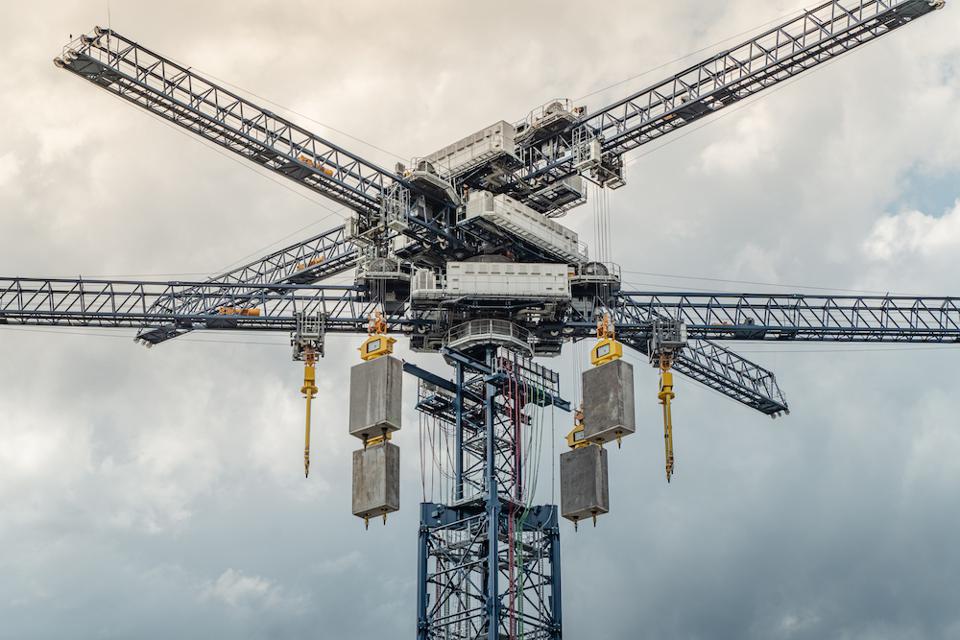 Una Unidad de Demostración Comercial moviendo bloques en Suiza después de ser conectada