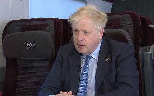 Boris Johnson dice que el Reino Unido debe mantener el bombeo de petróleo y gas del Mar del Norte