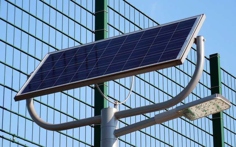 Energía solar y eólica pueden ser desarrolladas en Venezuela para satisfacer demanda eléctrica