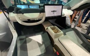 Aptera presenta la versión Gamma de su vehículo eléctrico solar con una autonomía de 1.000 millas