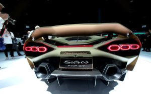 Lamborghini pone fecha para pasarse a la electricidad