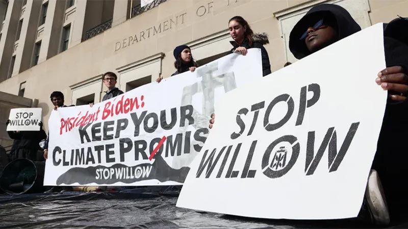Biden espera aprobar un enorme proyecto de perforación petrolera y asesta un duro golpe a los activistas climáticos
