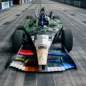 Este vehículo de la Fórmula E está fabricado íntegramente con residuos electrónicos