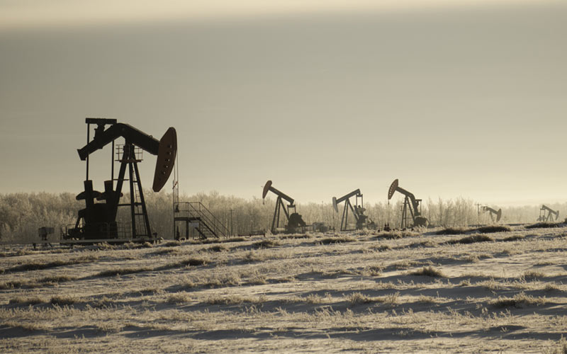 Los precios del petróleo amplían su racha de pérdidas y se encaminan a su tercera caída diaria