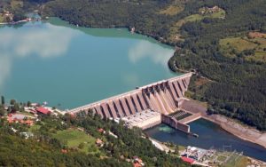 Argentina abre la llave de la energía hidroeléctrica: Licitación de cuatro centrales